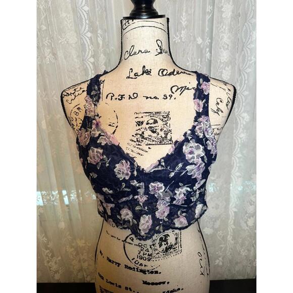 Victoria’s Secret PINK Floral Lace Strappy Bralette – Size Large - Picture 1 of 3